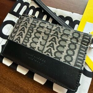 Marc Jacobs Beige Multi Wristlet